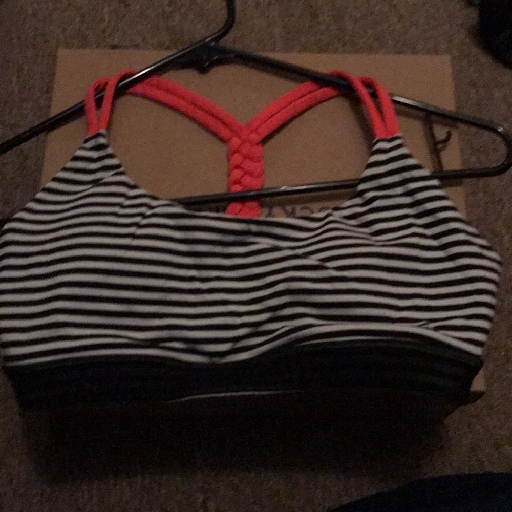 Sports bra
